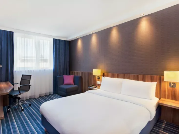 Holiday Inn Express Augsburg 8
