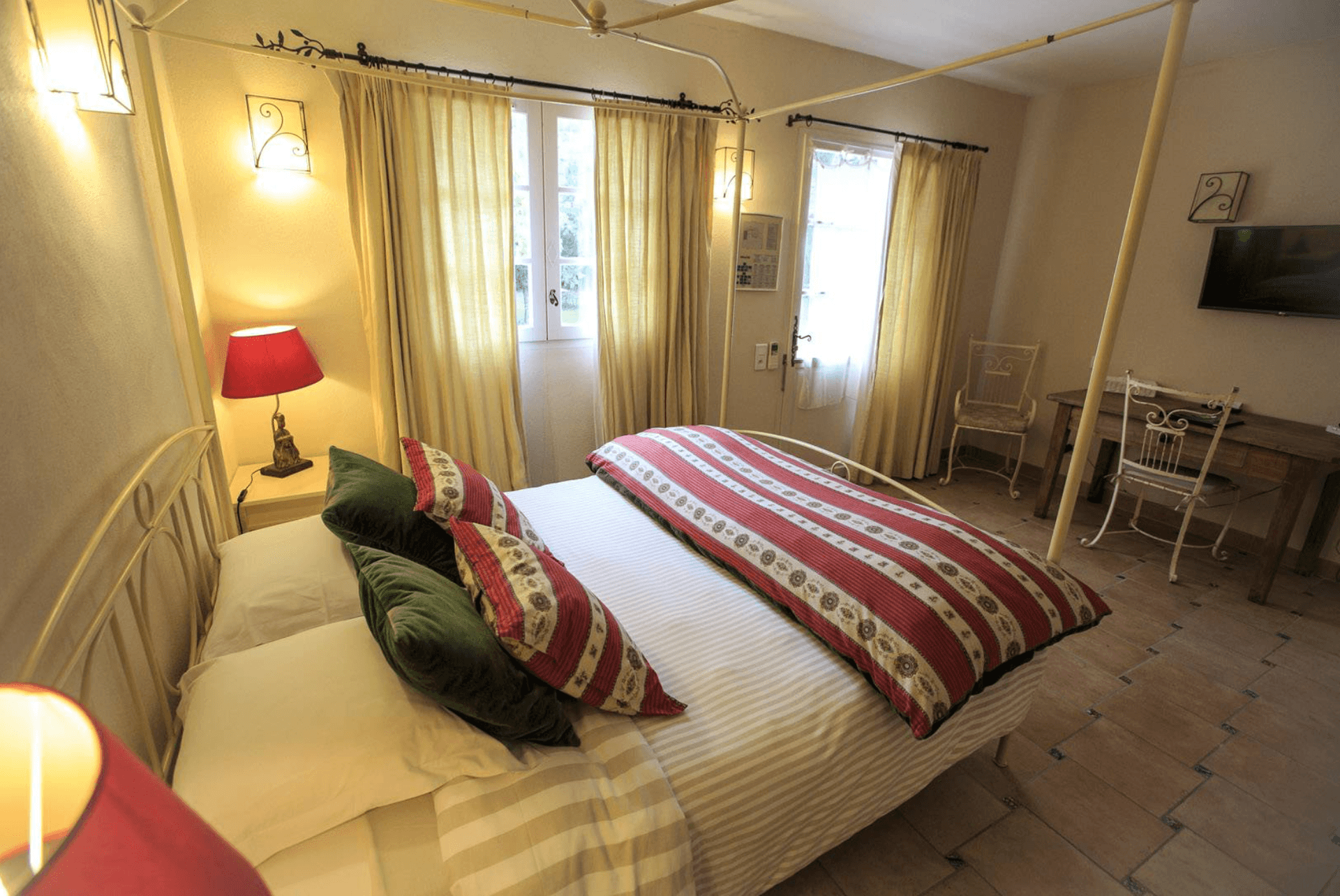 Le Domaine des Escaunes 20