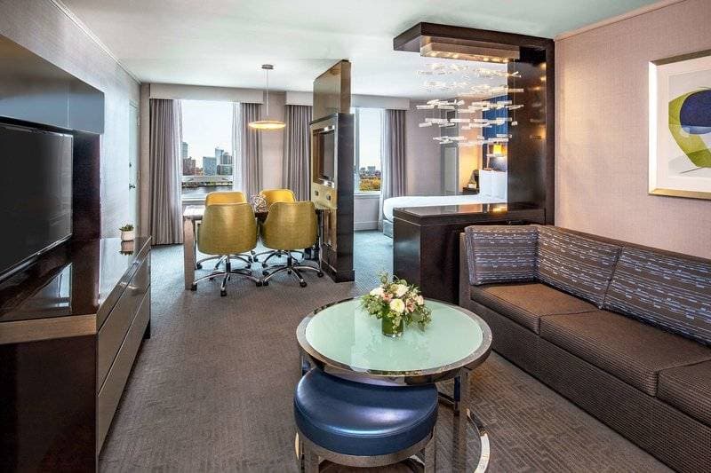 Royal Sonesta Boston 10