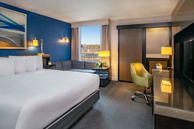 Royal Sonesta Boston 16