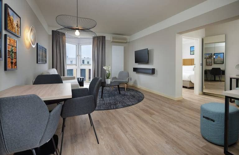 DoubleTree by Hilton Hannover Schweizerhof 9