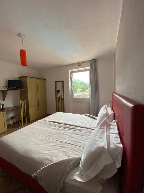 Albergo Lenno 8