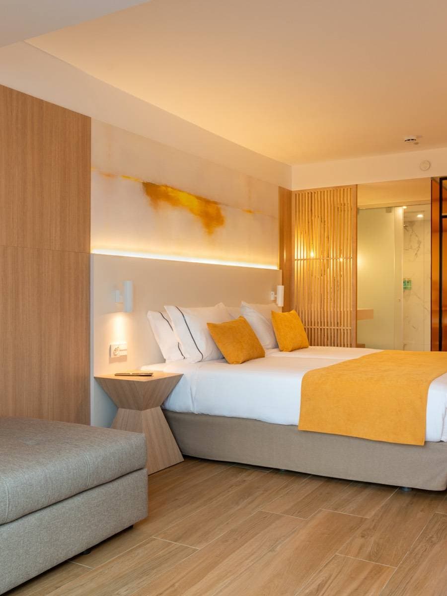 L'Azure Hotel 32