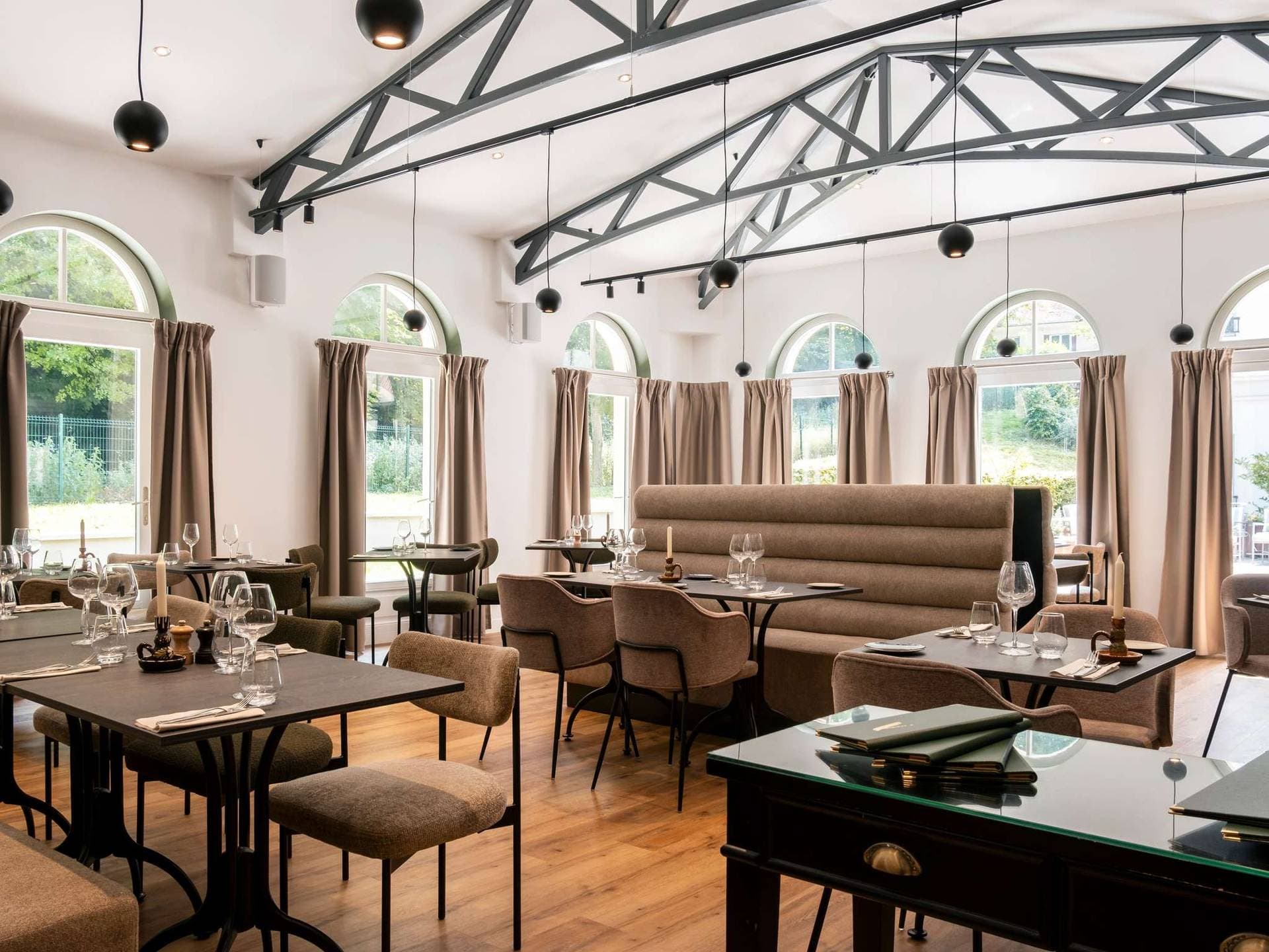 Mercure Maintenon 5