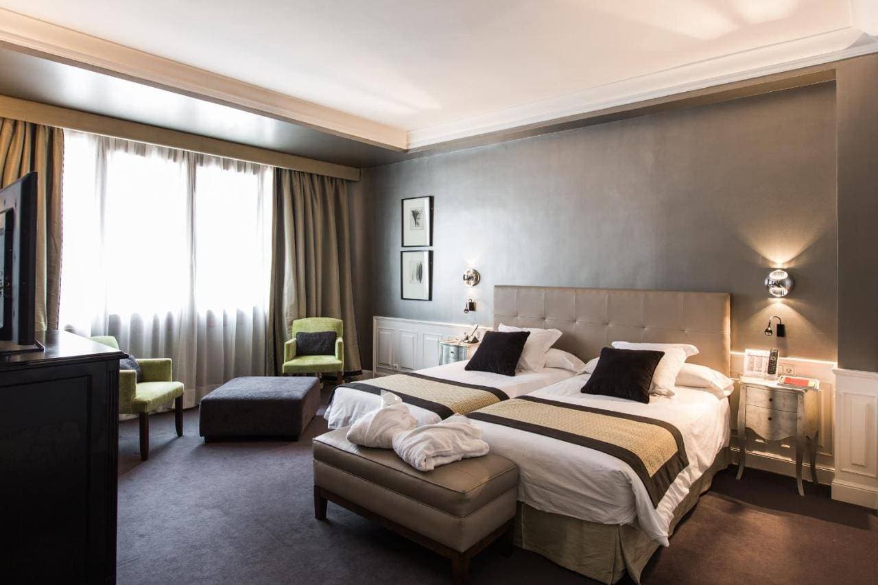 Hotel Carlton 11