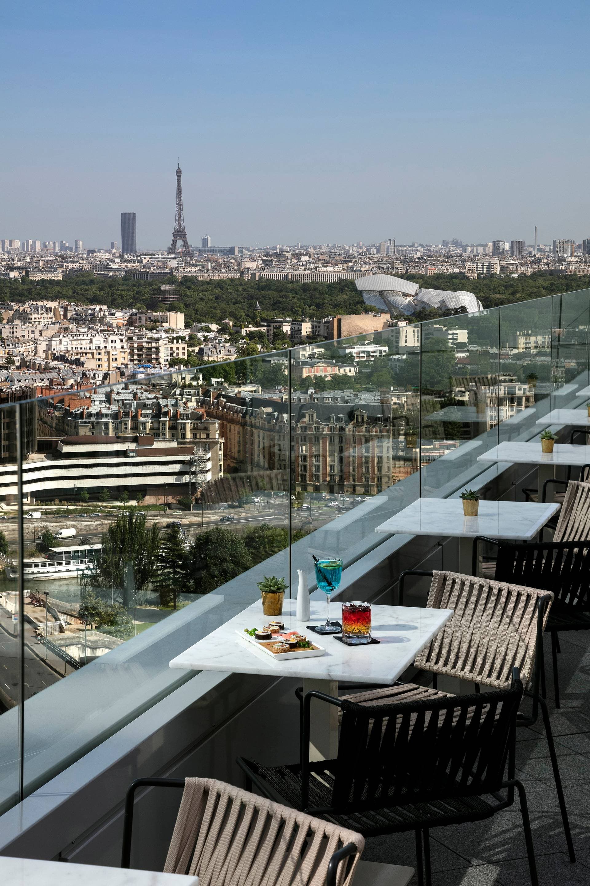 Skyline Paris Lounge & Bar 2