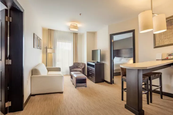 Staybridge Suites Silao 9