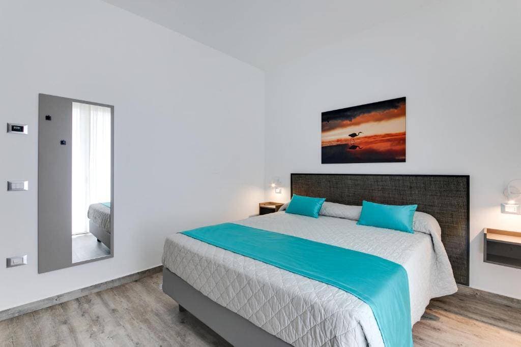 Elegance Suite Apartments 11