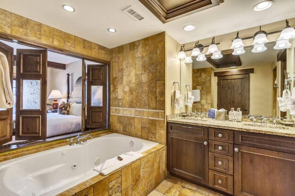 The Chateaux Deer Valley 13