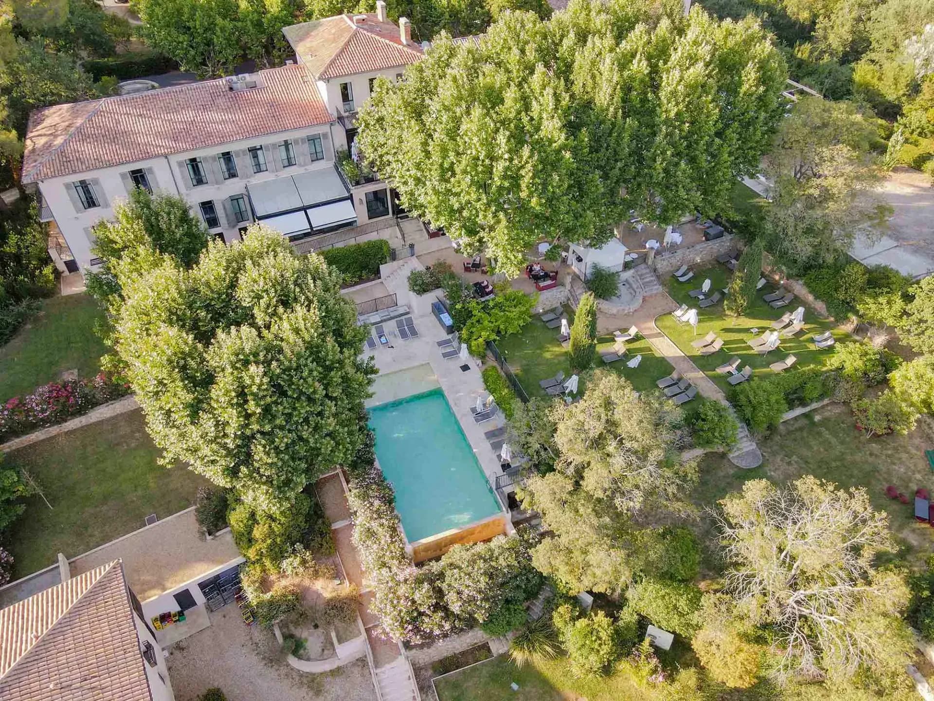 Les Lodges Sainte Victoire 1