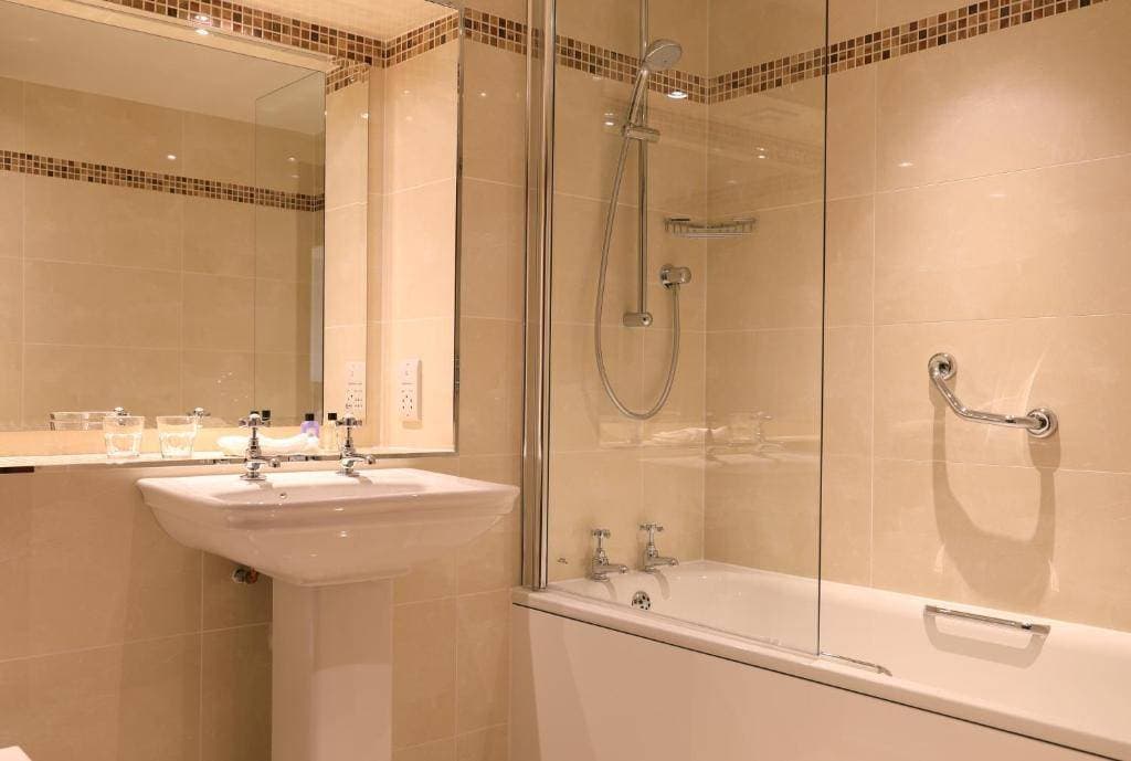 Forest Hills Hotel & Resort 10
