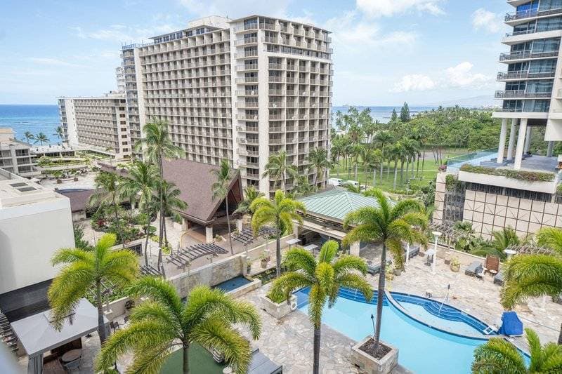 Embassy Suites Waikiki Beach Walk 50