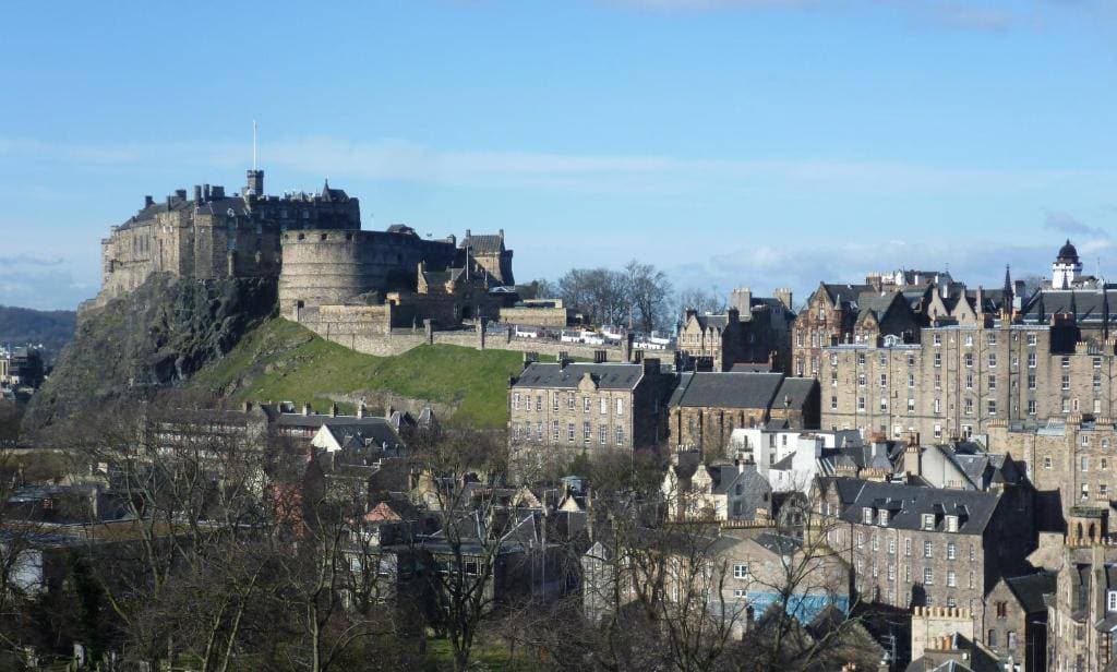 Holiday Inn Express Edinburgh City Centre by IHG 2