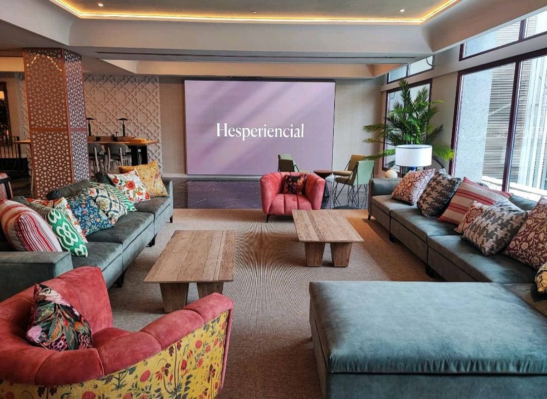 Hesperia Sevilla 7