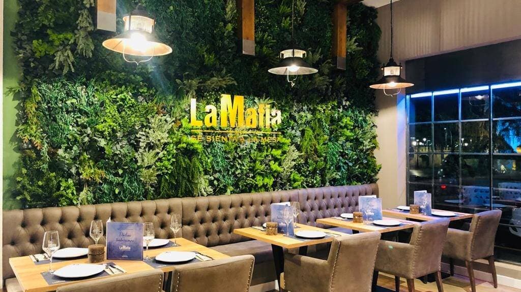 La Mafia se sienta a la mesa Badajoz