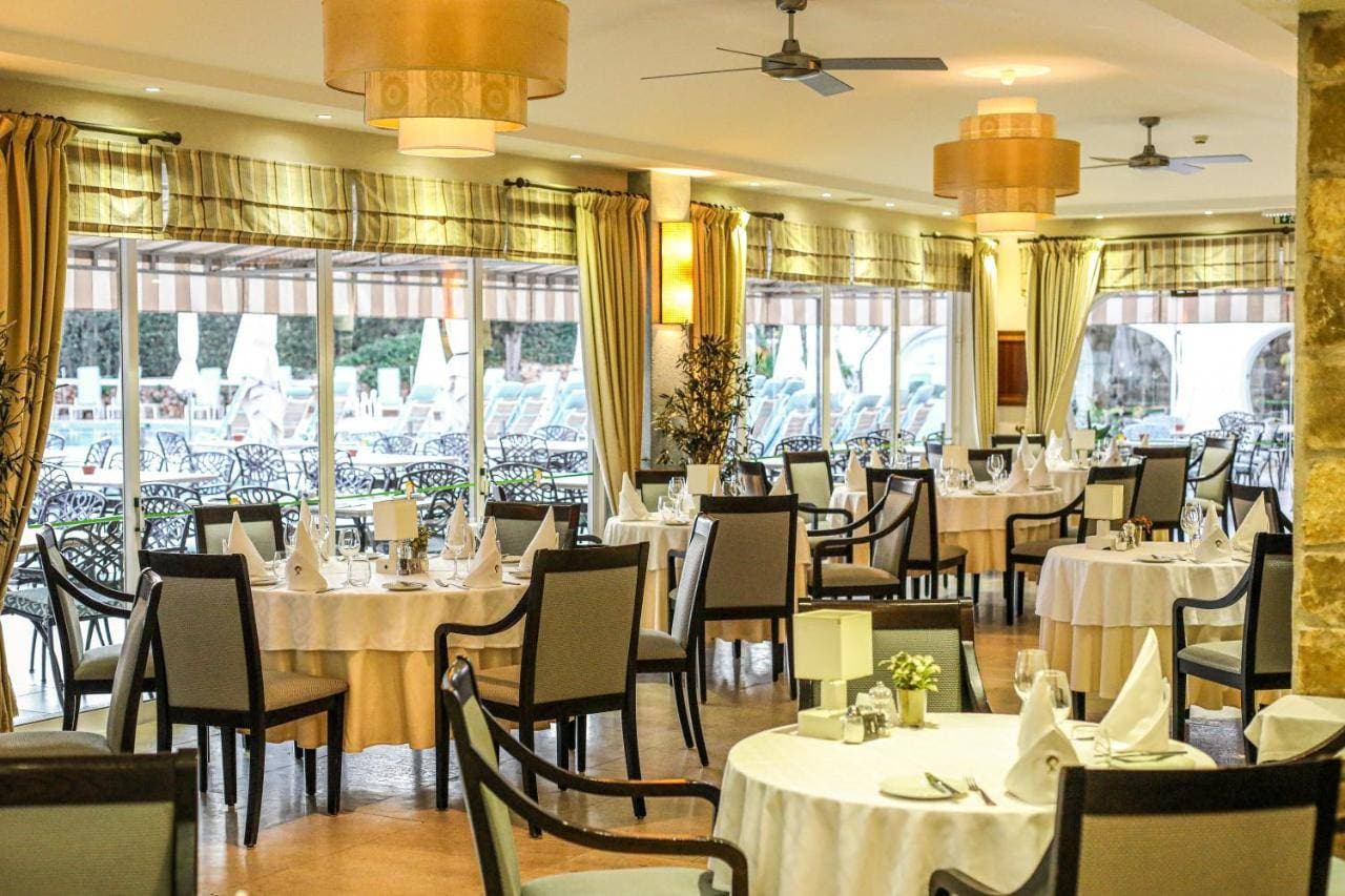 Four Seasons Country Club 21