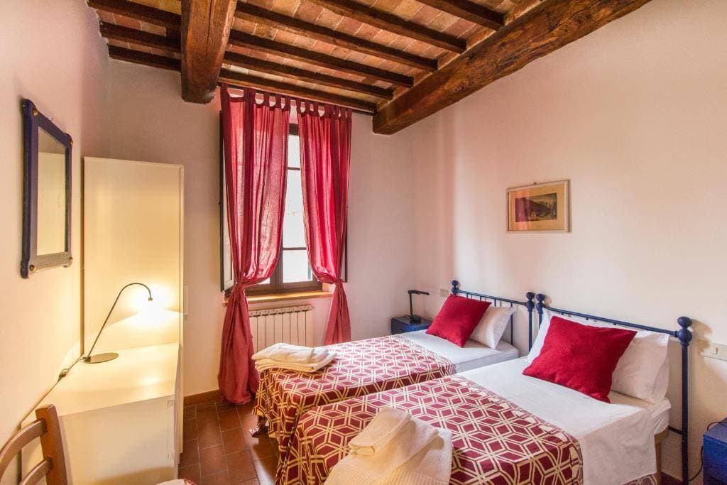 Villa e Fattoria di Radi 37