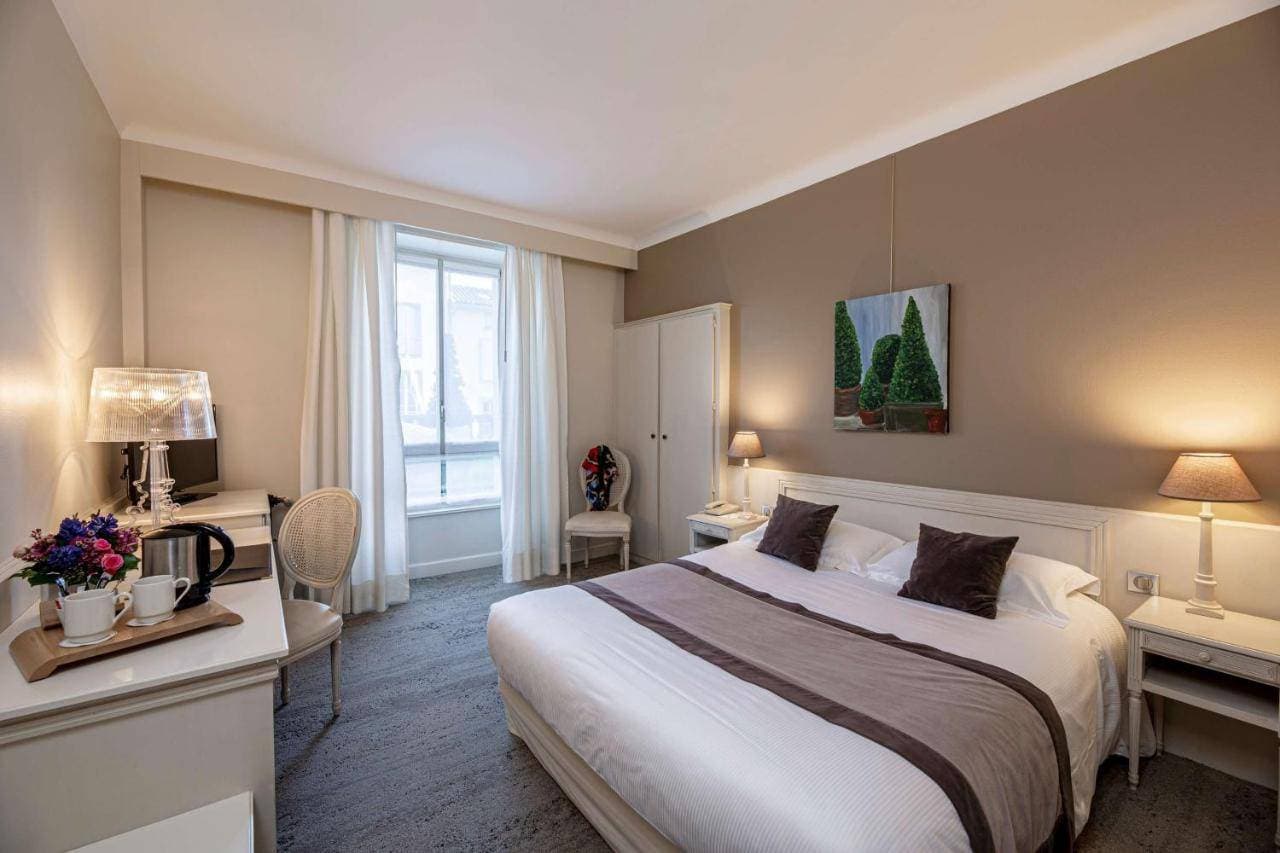 Best Western Grand Hotel De Bordeaux 9