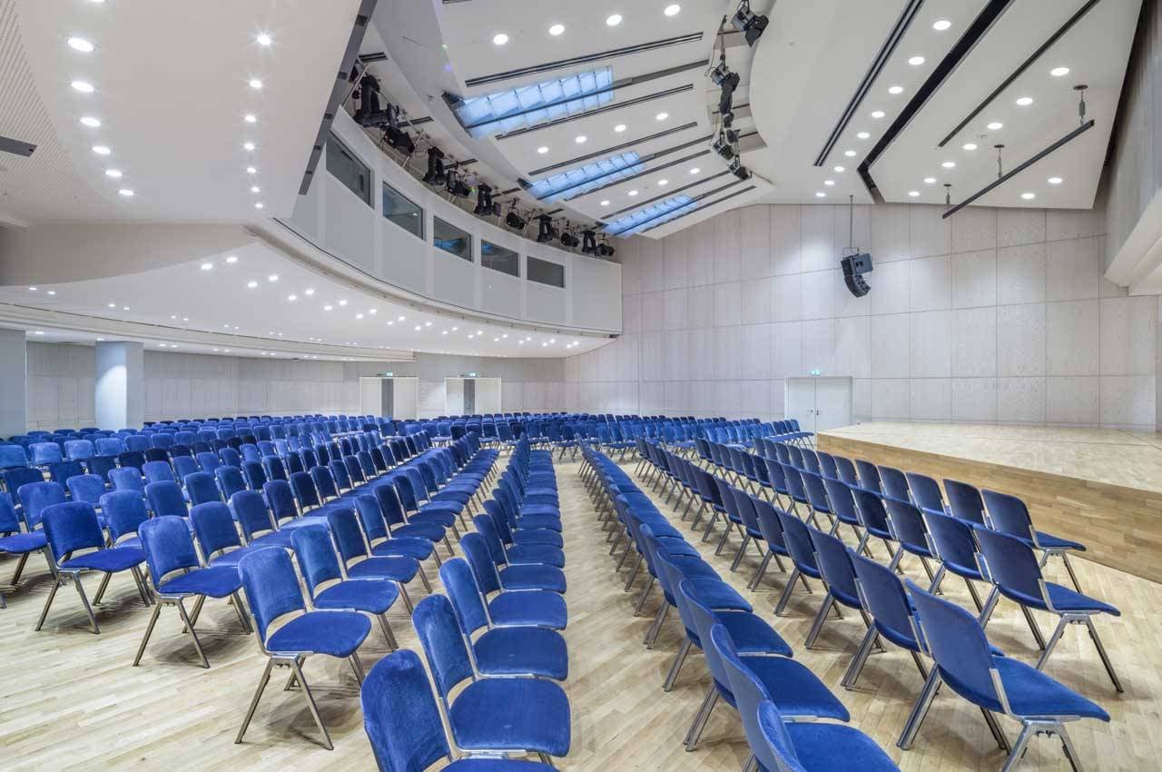 Kultur- & Kongresszentrum Liederhalle 6