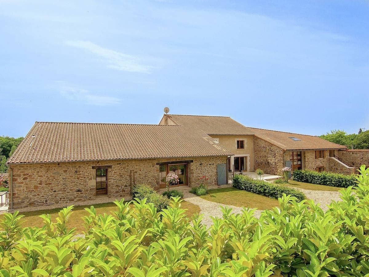 Le Domaine de Bellac 1