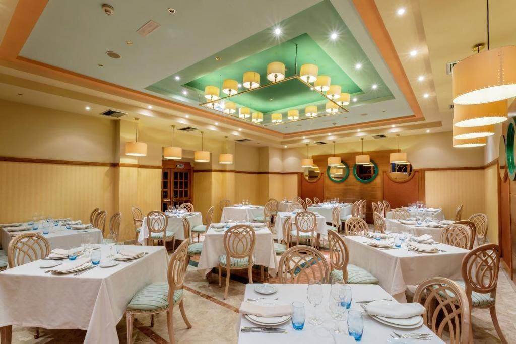 Hotel Azofra 7