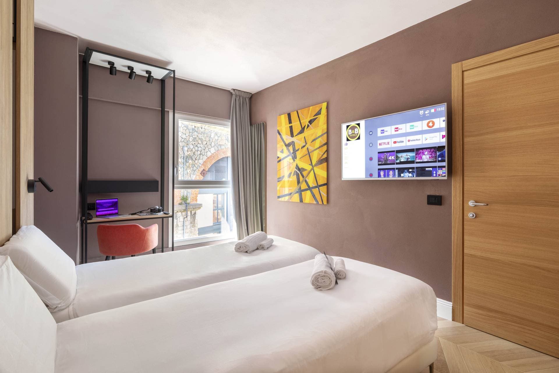 B&B HOTEL Genova City Center 10