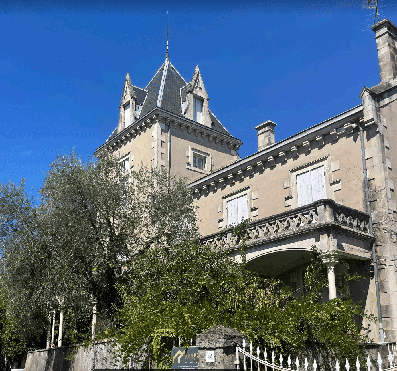 La Tour du Maine 1