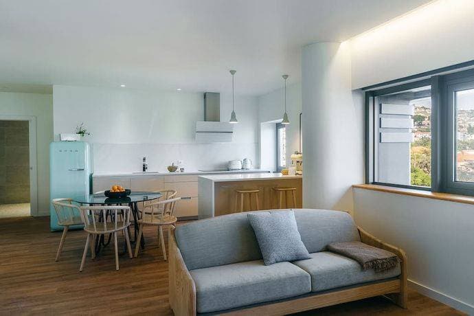 Three House Hotel 6