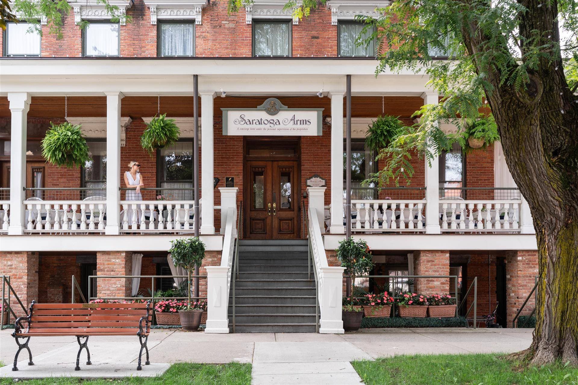 Saratoga Arms Hotel 1