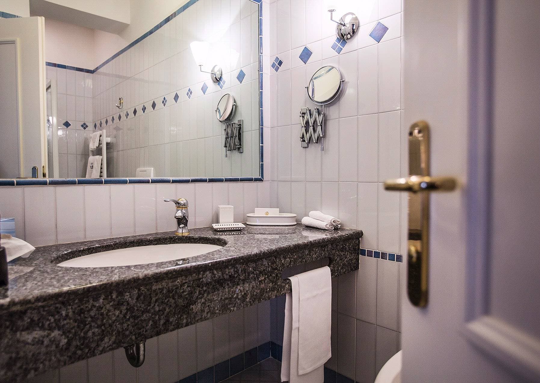 Hotel Regina Adelaide 23