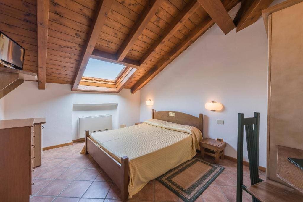 Albergo Lenno 11