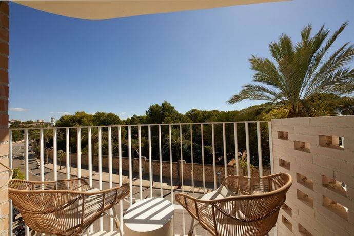 Belle Marivent Mediterranean Petit Hotel 8