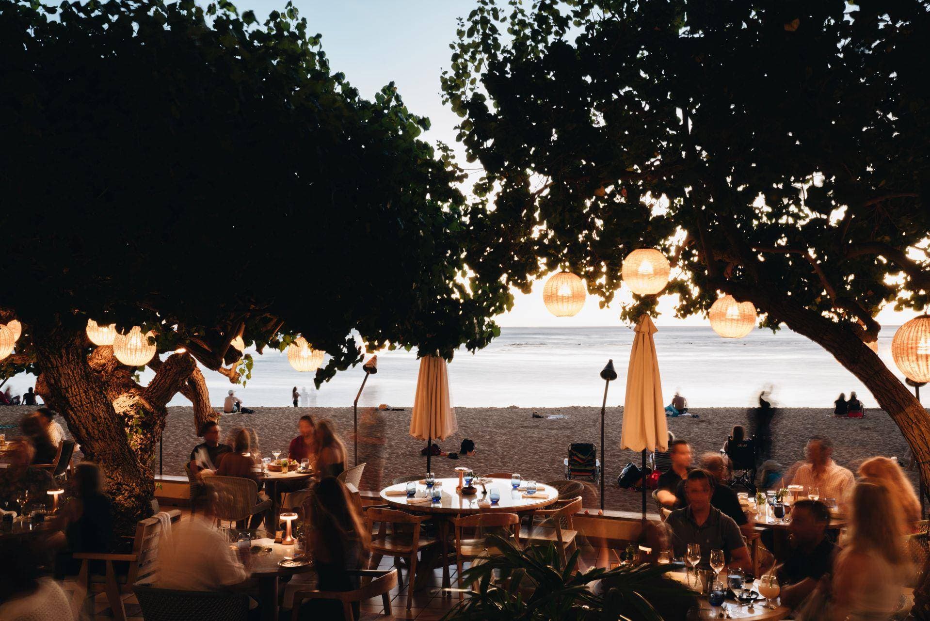 Kaimana Beach Hotel 8