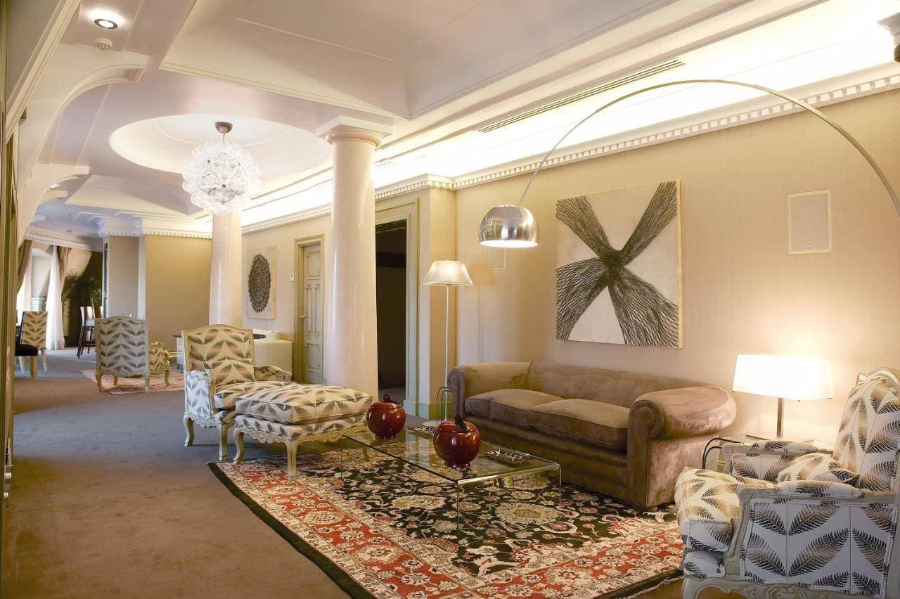 Hotel Carlton 8