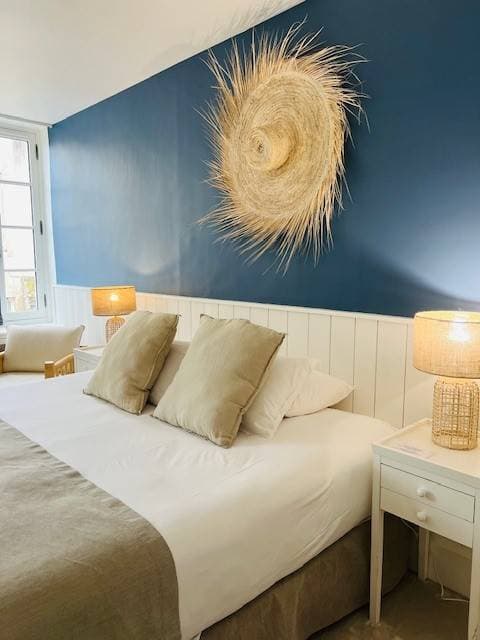 Hôtel Saint-Laurent, The Originals Relais 18