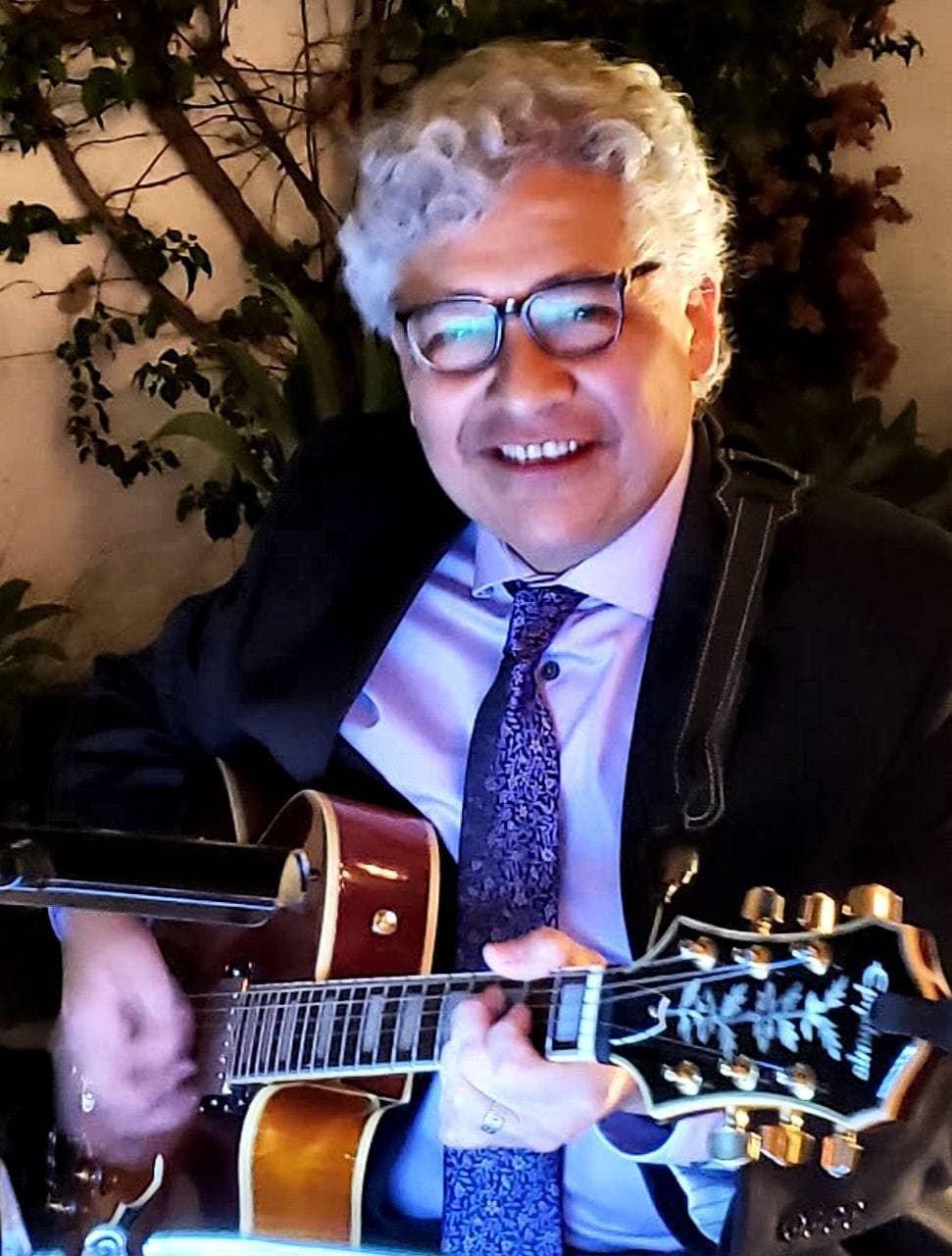 Danny Flores 