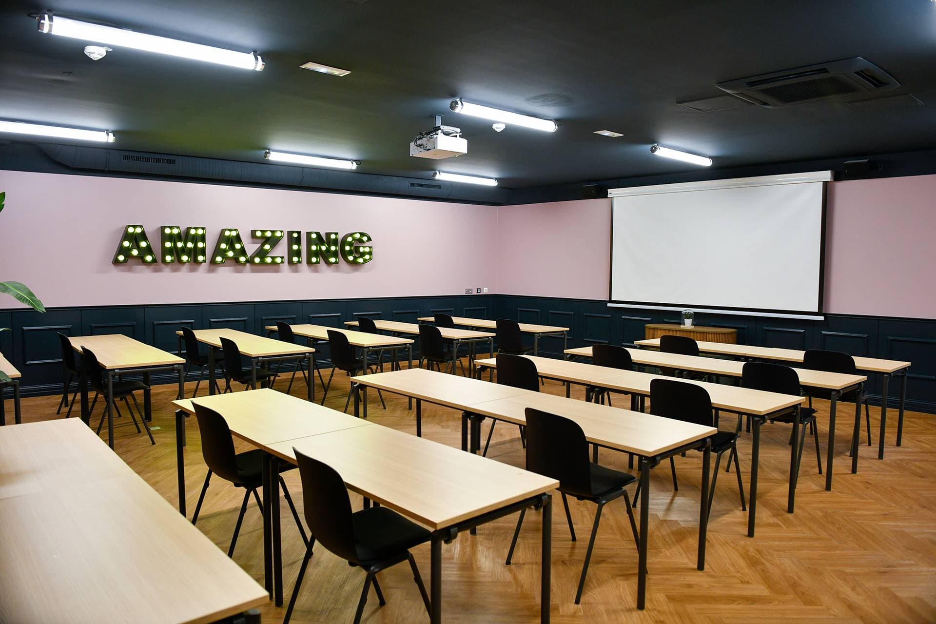 Moxy Paris La Villette 15