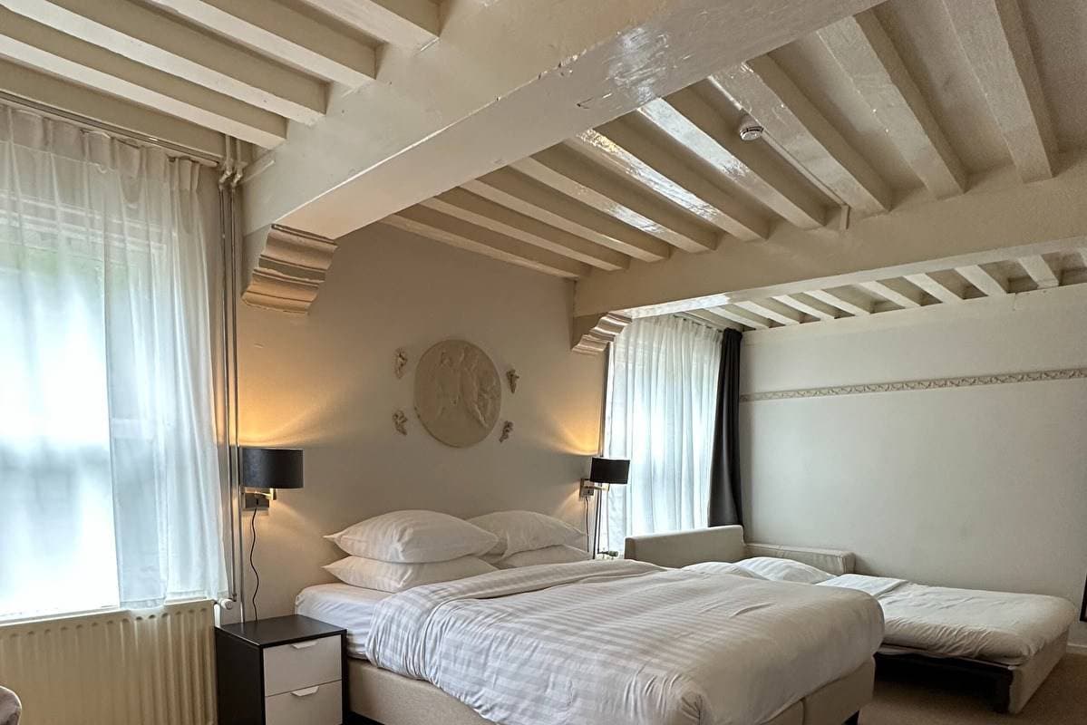 Hotel Grand Canal 8