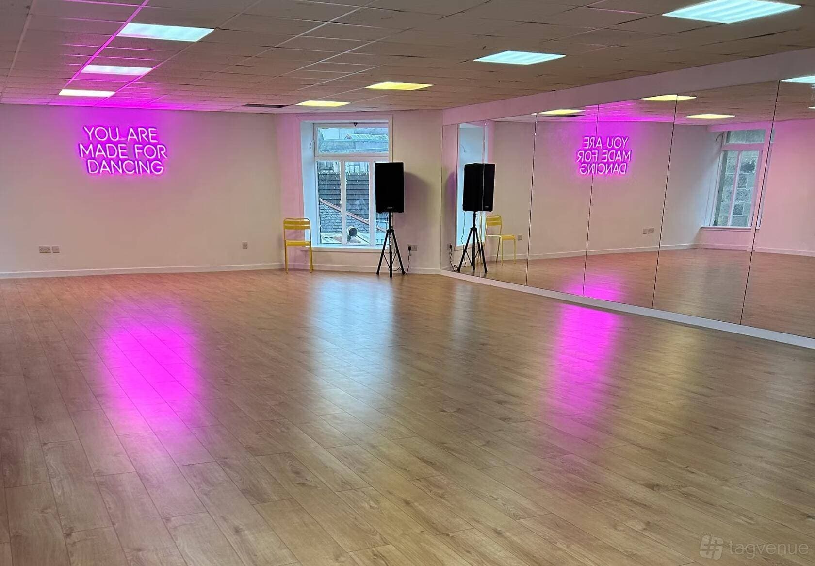 Studio 22 1