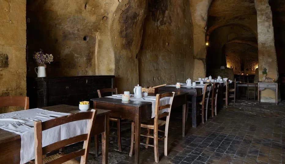 Le Grotte della Civita 13