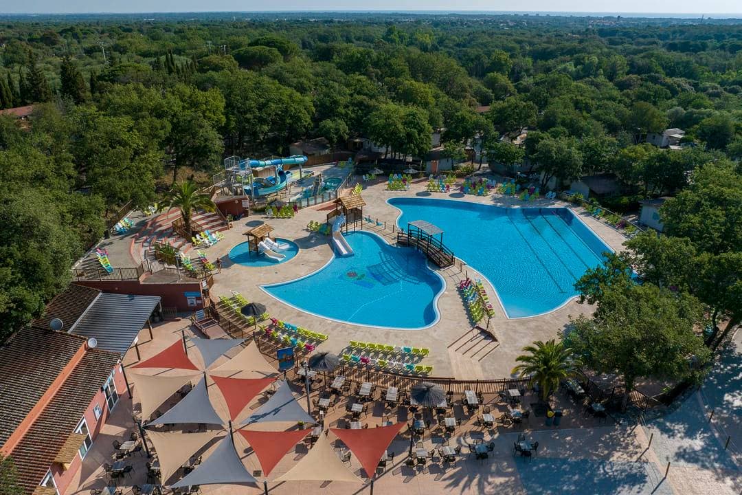 Salle Natura au Camping Le Bois Fleuri 2