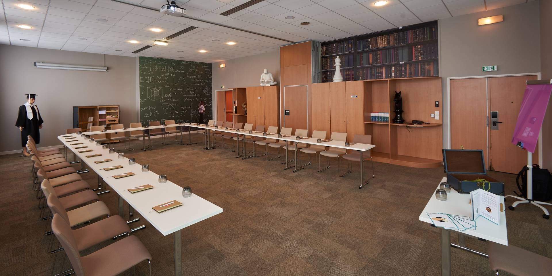 Best Western Plus Paris Saclay 27