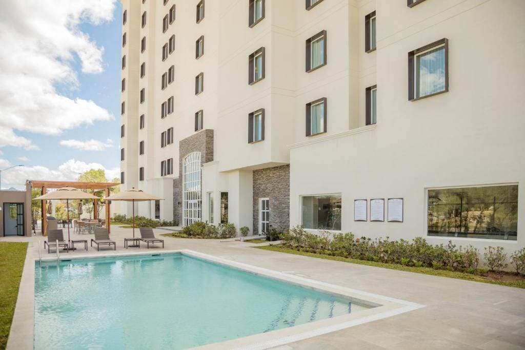 Staybridge Suites Silao 4