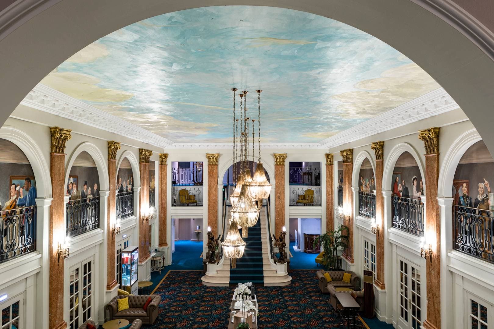 L'Hôtel Oceania L'Univers 1