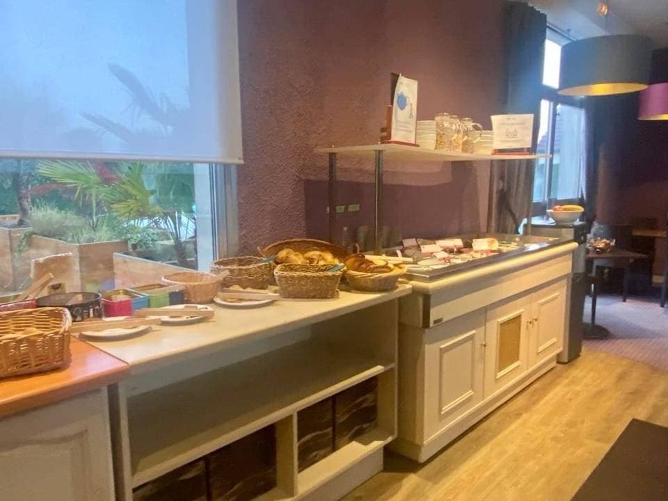 Brit Hotel Le Magdalena - Nevers 4