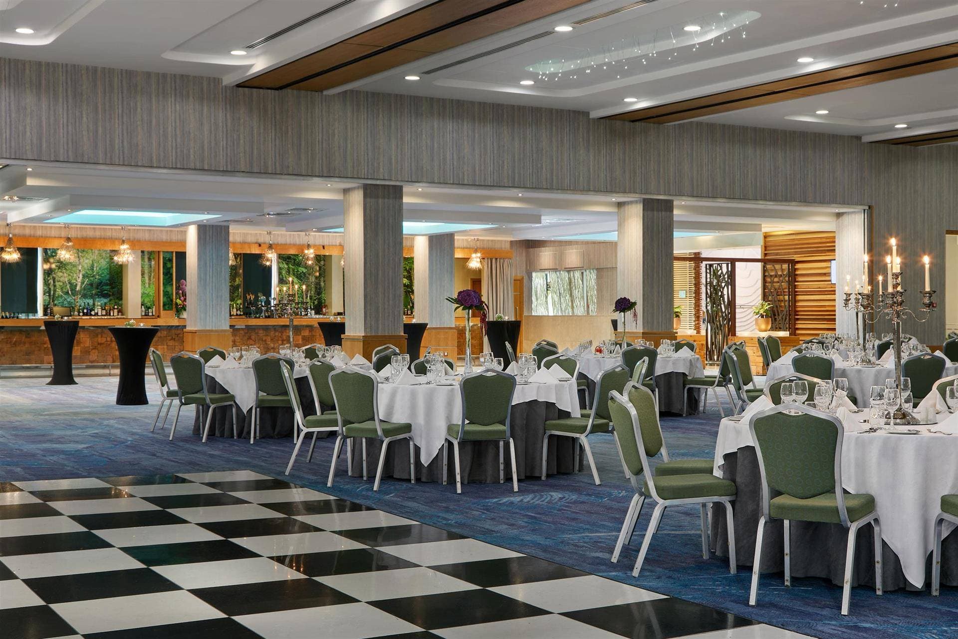 Crowne Plaza Northwood 21