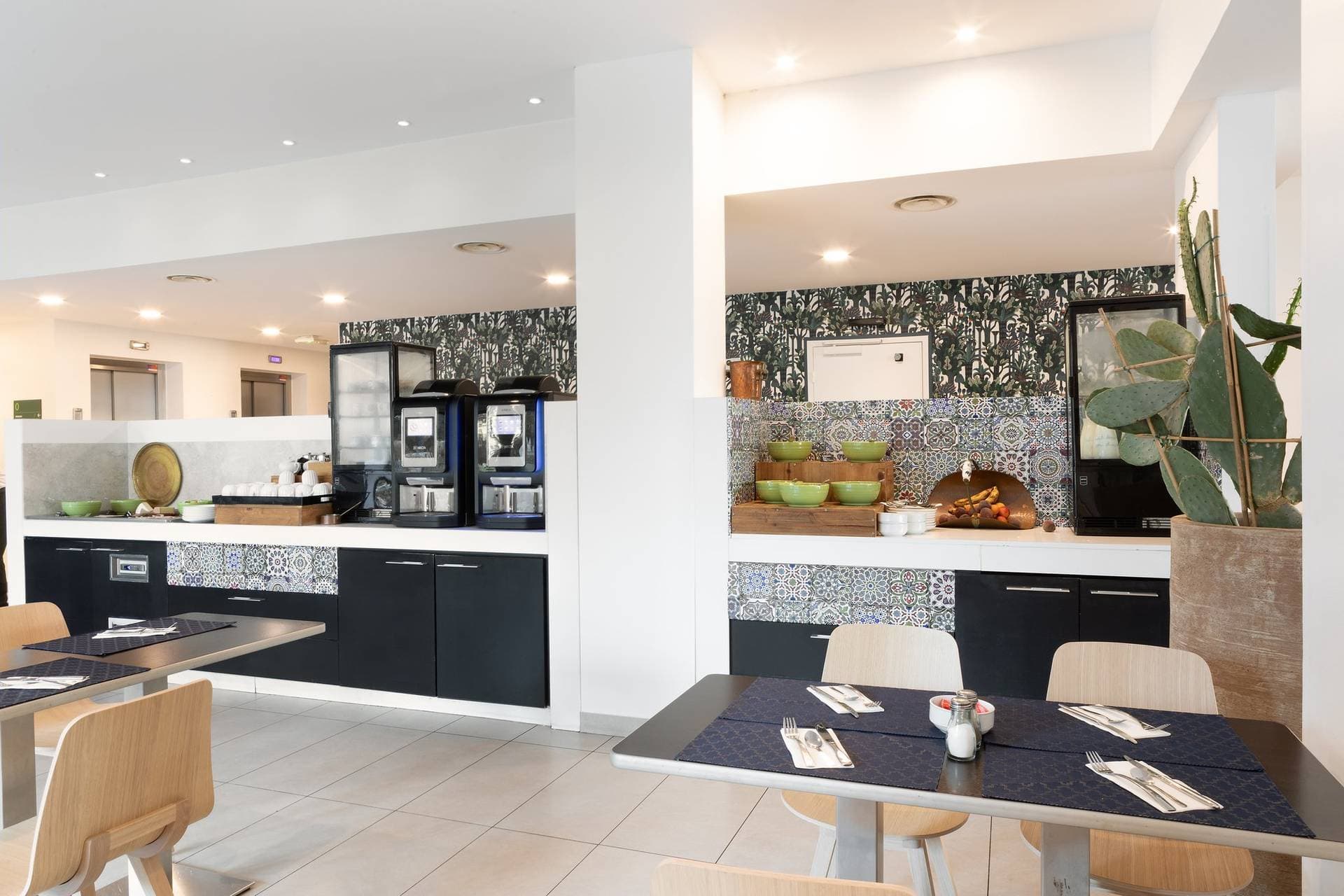 Holiday Inn Marseille Airport 6