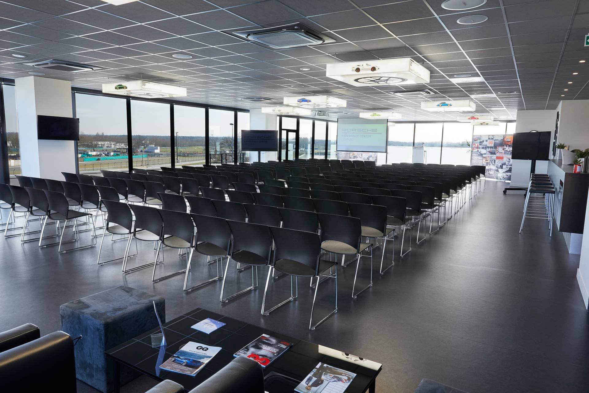 Porsche Experience Center 10