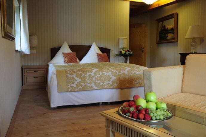 Hotel Schlossresidenz Heitzenhofen 4