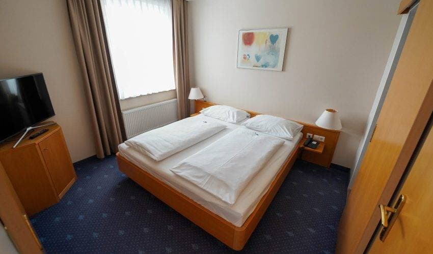 NOVAPARK Flugzeughotel Graz 9